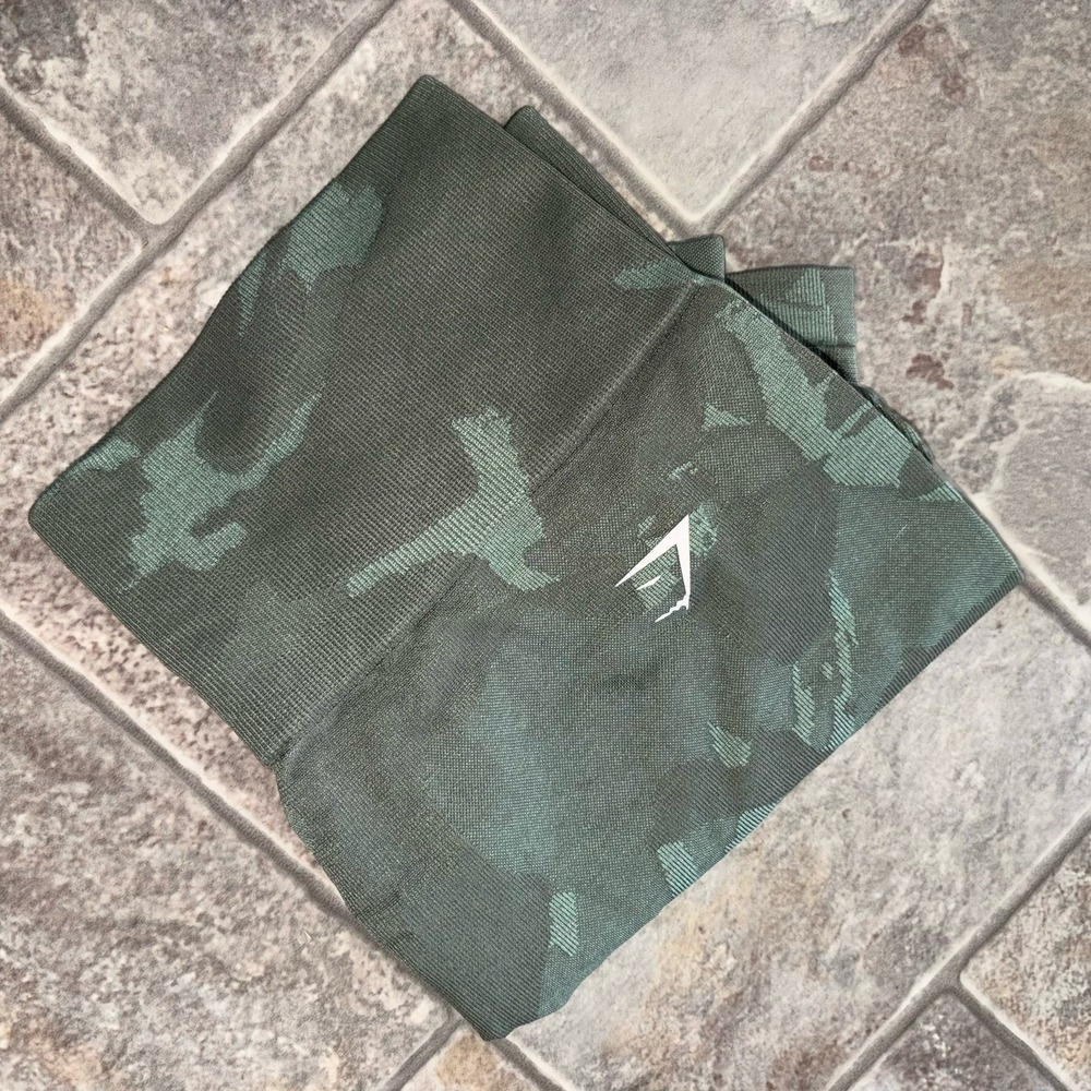 Gymshark Adapt Camo Seamless Biker Shorts Army Green Medium 5"‎